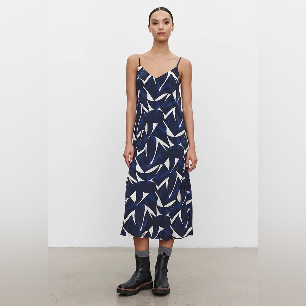 VELVET by Graham + Spencer Perry Printed Royal Crepe Dress  Navy Ecru
